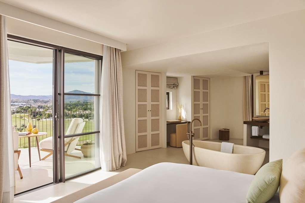 La Zambra Hotel By Hyatt Mijas Bilik gambar